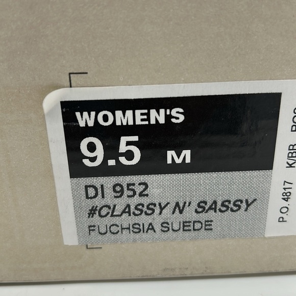 1541- Dingo Suede Ankle Women's Boots Size 9.5 M NWT - Picture 9 of 10